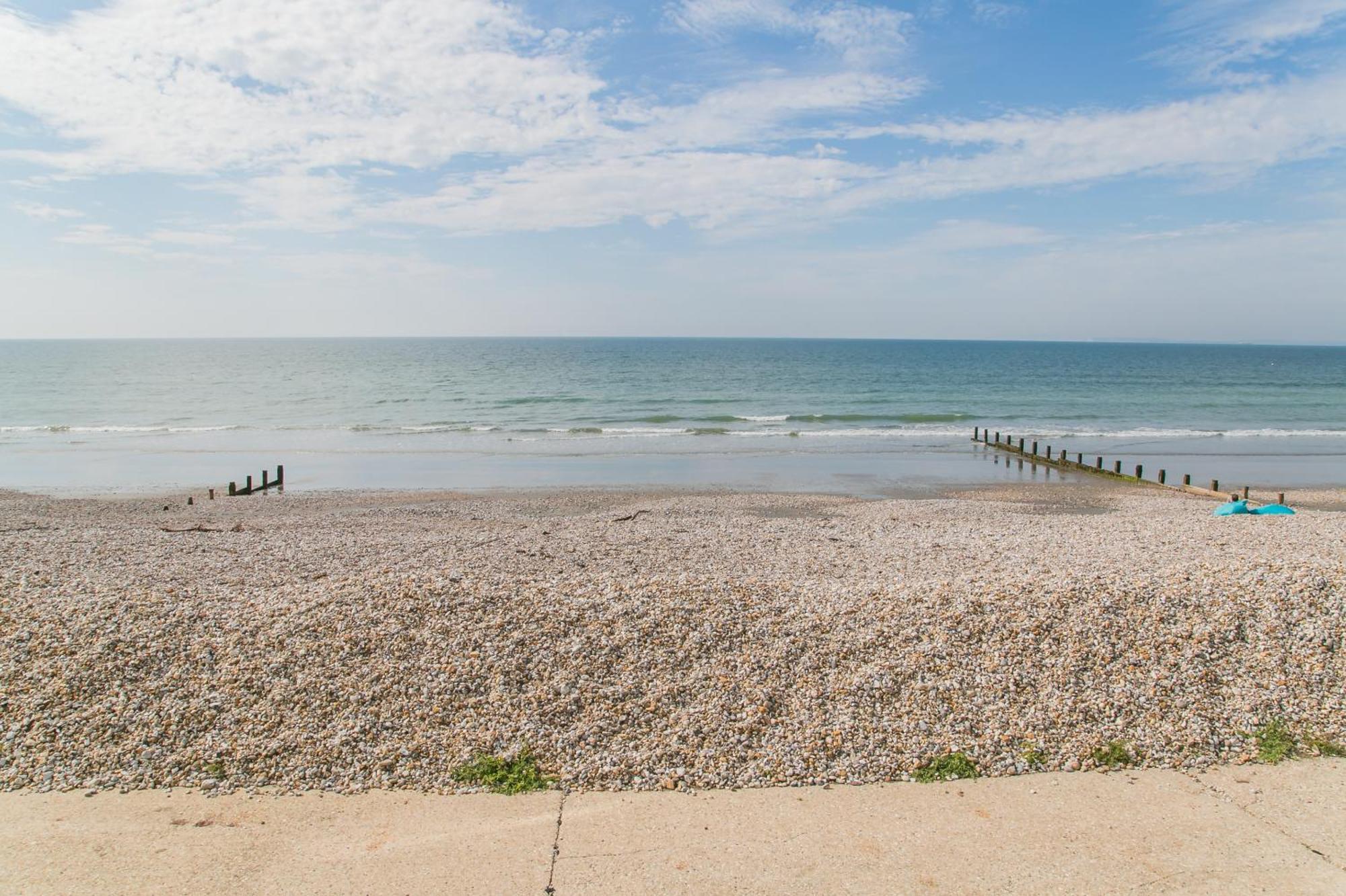 Hightide - Bracklesham Bay Apartment Chichester Exterior photo